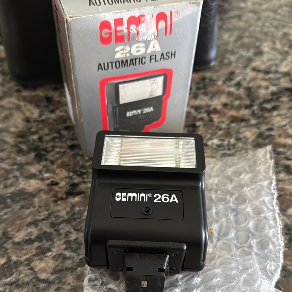 26A Automatic Flash - Black